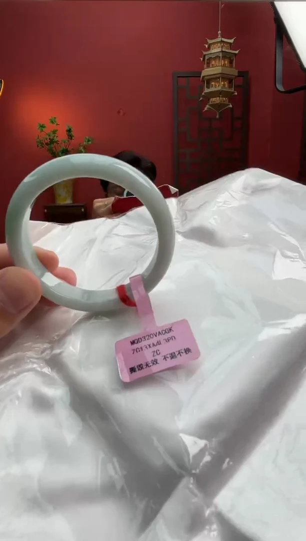 未镶嵌手镯（贵妃镯）翡翠翡翠手镯13