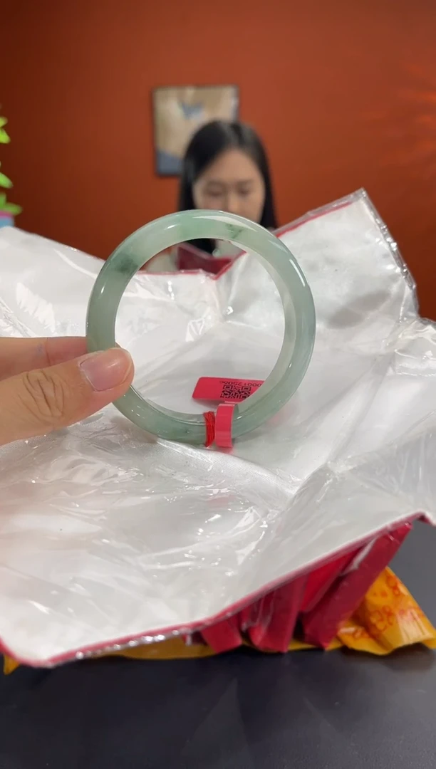 未镶嵌手镯翡翠8