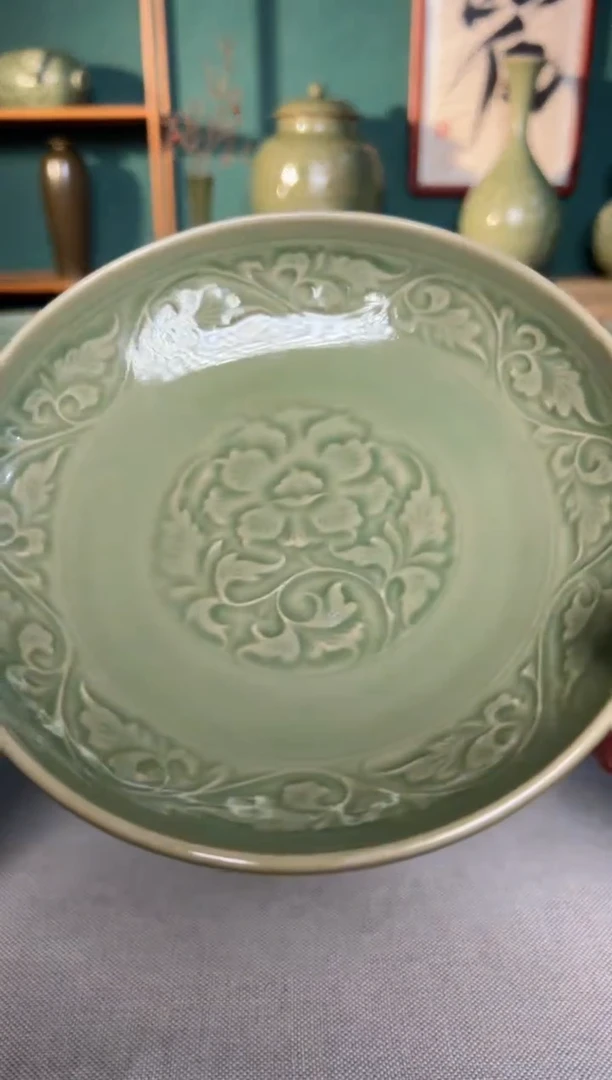 【闪购商品】其他秘色牡丹纹壶承赏盘