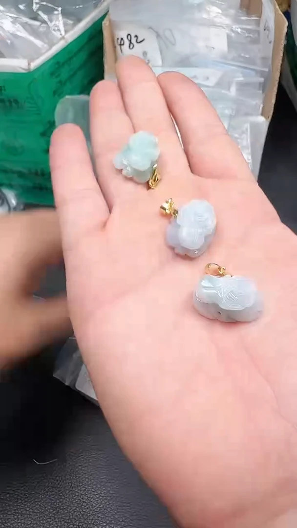 翡翠未镶嵌颈饰xc188