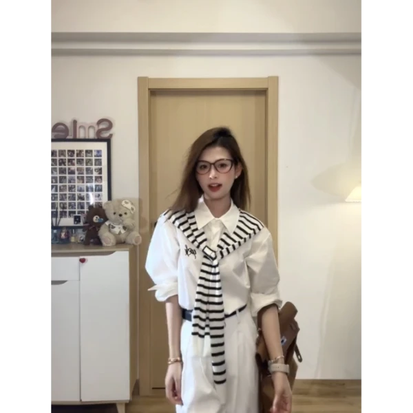 设计感辣妹气质衬衫上衣披肩女2025春季新款显瘦休闲裤