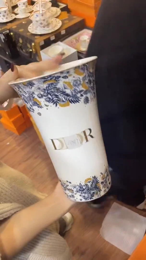 杯鸿辉家品牌瓷器，京东包邮！