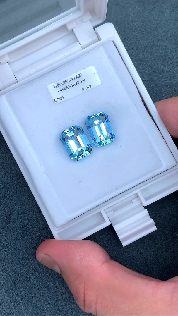 绿柱石裸石13克拉