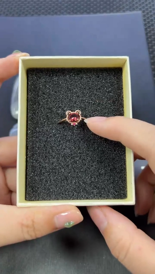 石榴石戒指银S925镶嵌粉丝团礼物（多样性发一件）
