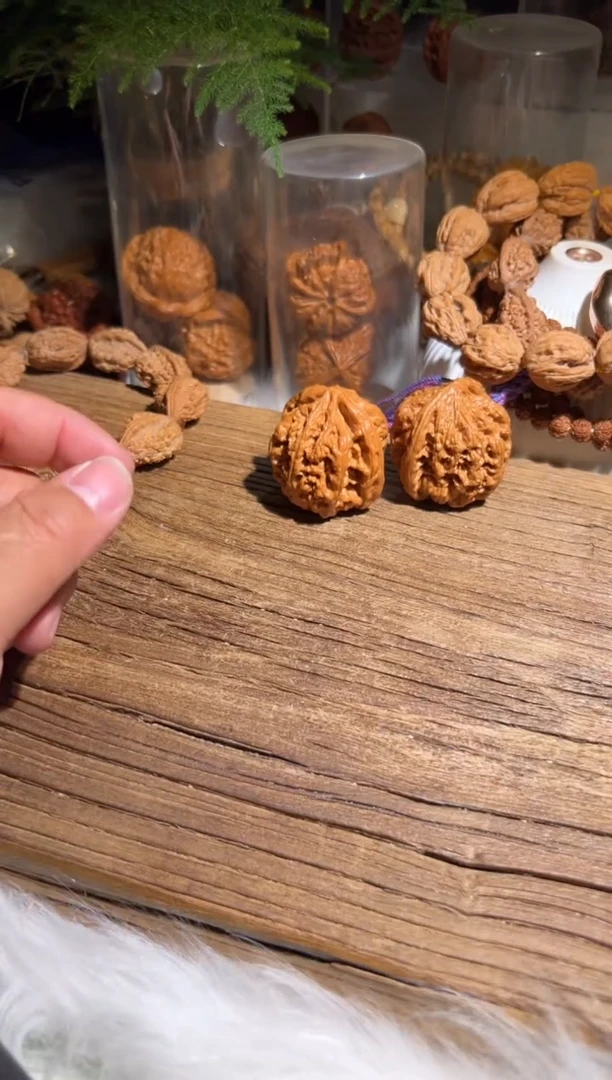 【闪购商品】文玩核桃吊坠金公子/小伙子