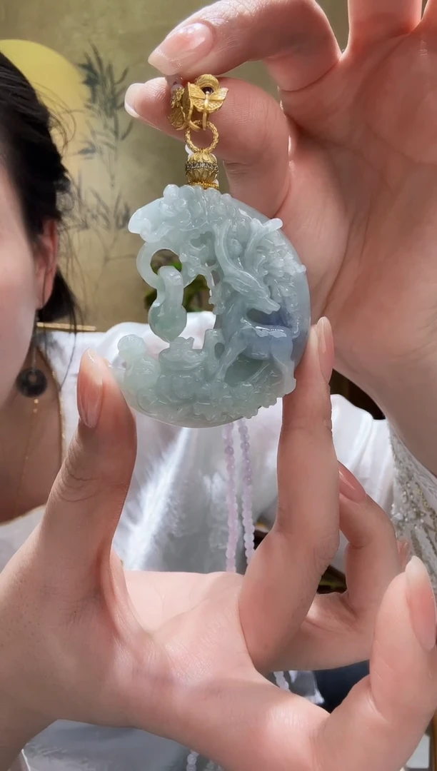 颈饰未镶嵌翡翠吊坠