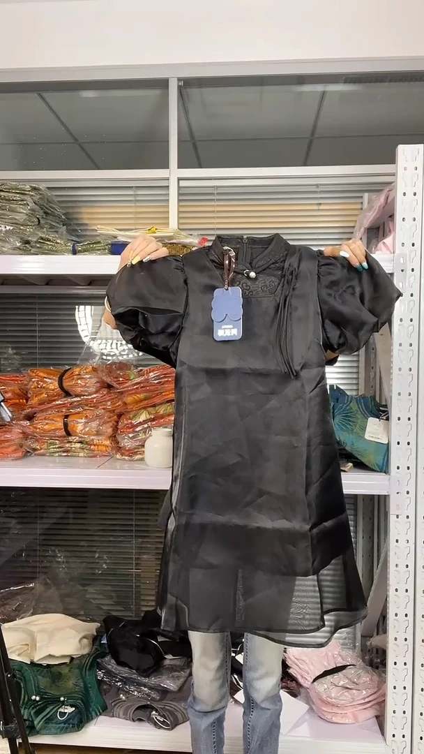 儿童黑色小裙子   140