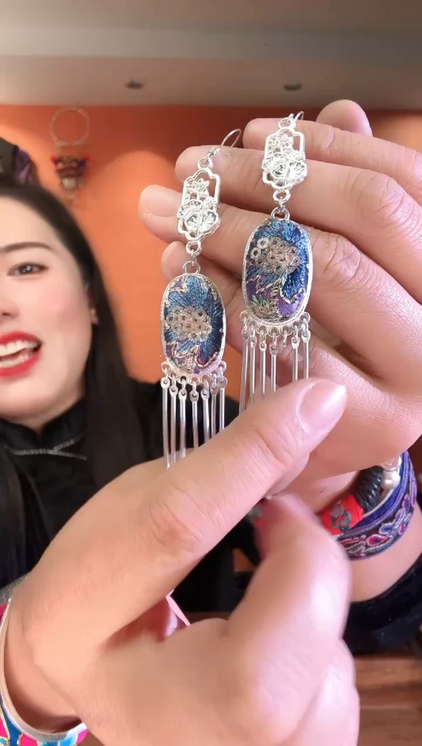 织绣蒲*手工刺绣苗绣饰品888