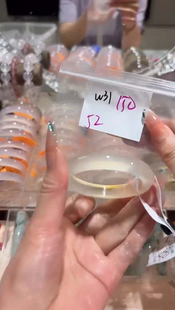 玛瑙/玉髓手镯未镶嵌嘟***_W31