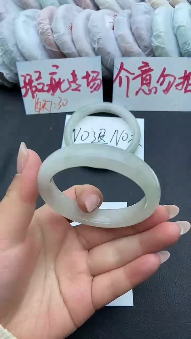 未镶嵌手镯石英质玉瑕疵125+56/57