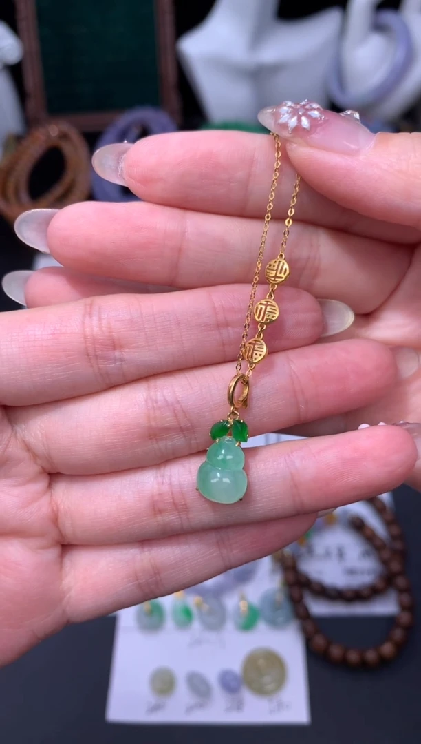 18K金镶嵌定制翡翠48小时鉴赏期 退货不扣服务费