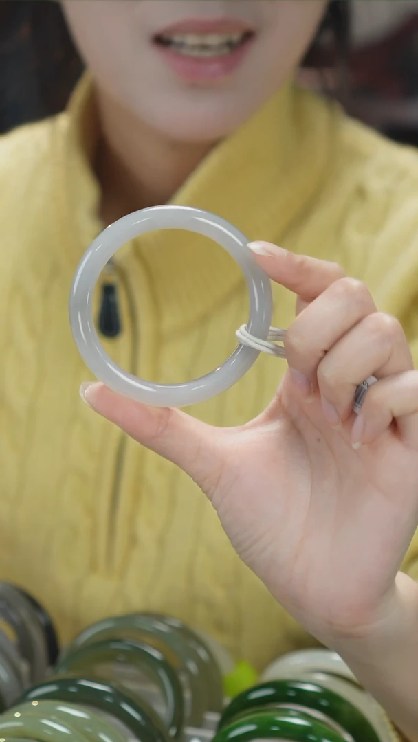 【闪购商品】和田玉手镯未镶嵌8和田玉手镯拍一发一52