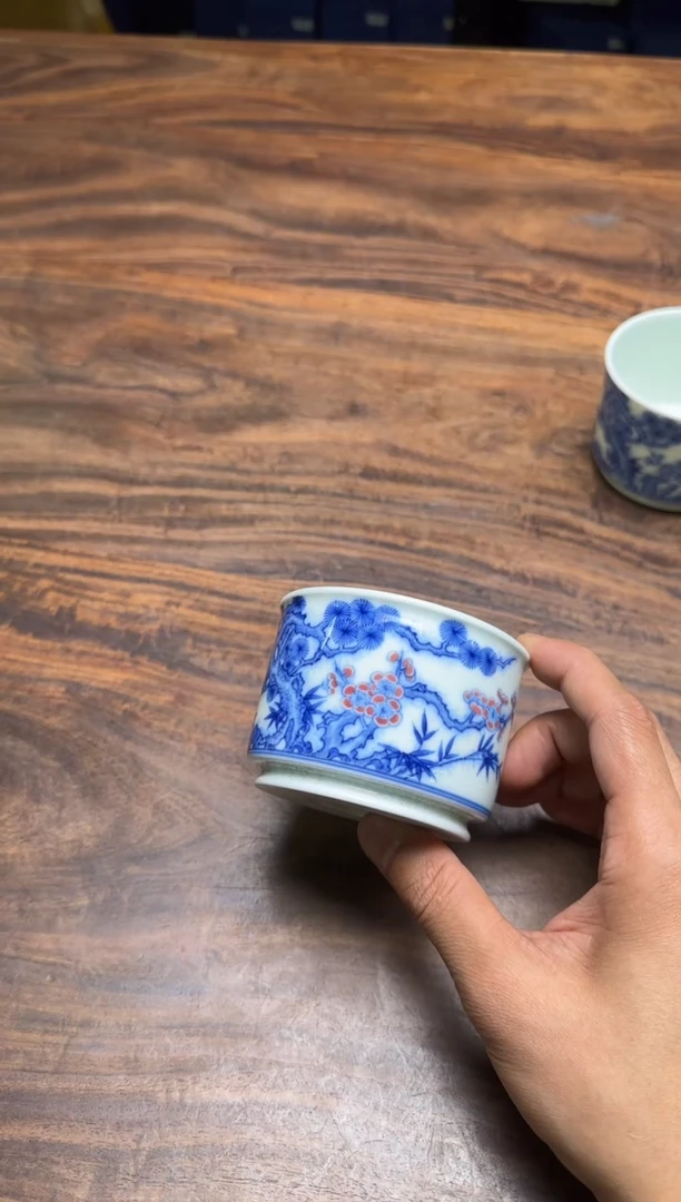 邵春霞 青花釉里红松竹梅容天杯