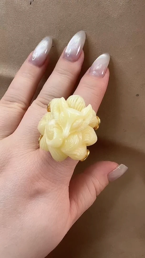 琥珀颈饰未镶嵌戒指