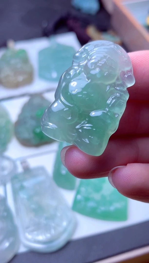 颈饰未镶嵌翡翠天然A货翡翠