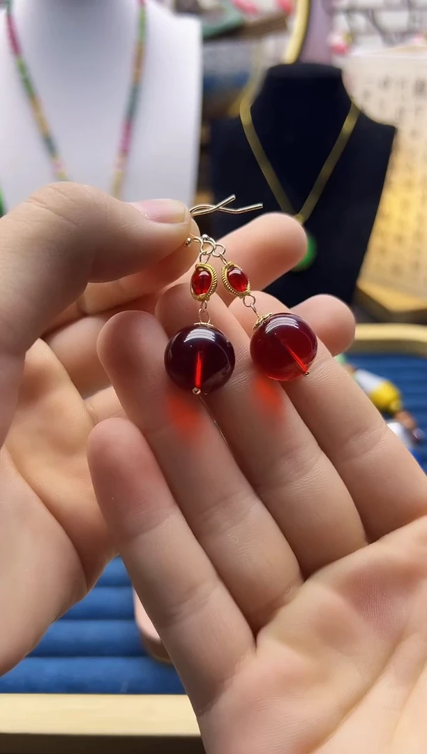 【闪购商品】血珀耳饰14K金镶嵌E201