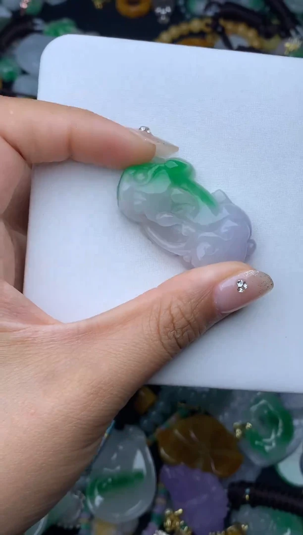 翡翠未镶嵌颈饰天然缅甸翡翠吊坠