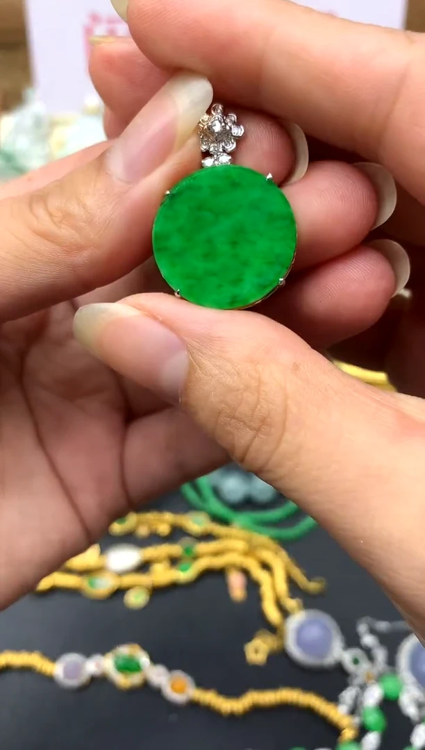 翡翠18K金镶嵌颈饰287-中国好珍宝