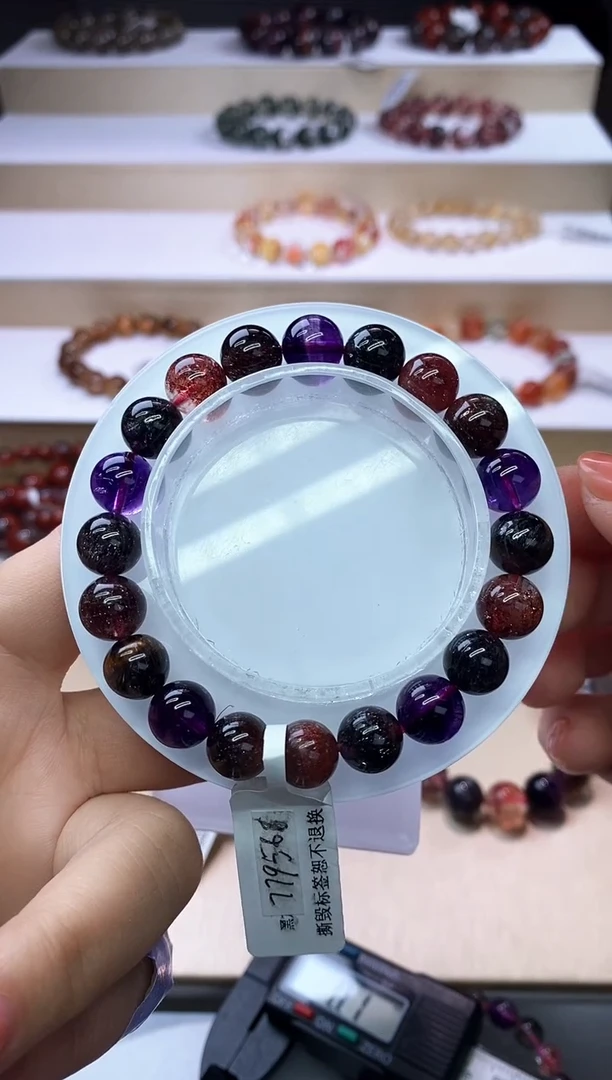 【闪购商品】水晶手链未镶嵌黑加仑超七9m+