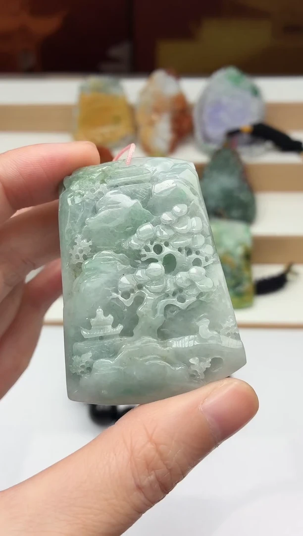 颈饰未镶嵌翡翠牌子