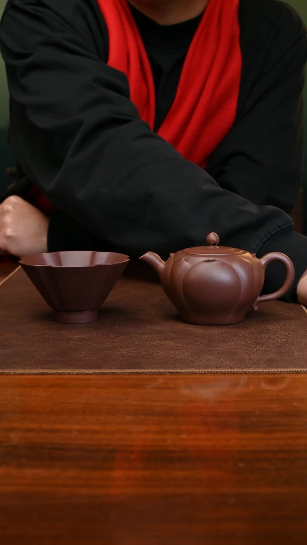 【闪购商品】紫砂茶壶梵莲底槽青200cc