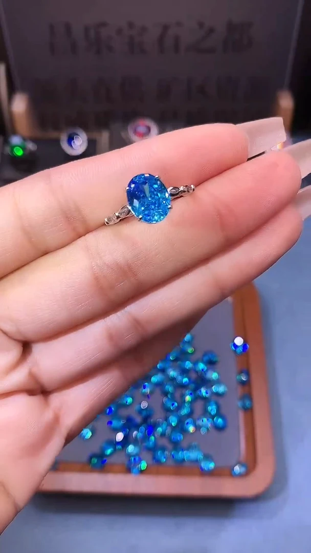 银S925镶嵌戒圈海蓝宝石......