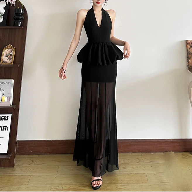 辣妹风网纱拼接挂脖连衣裙设计感掐腰显瘦长裙