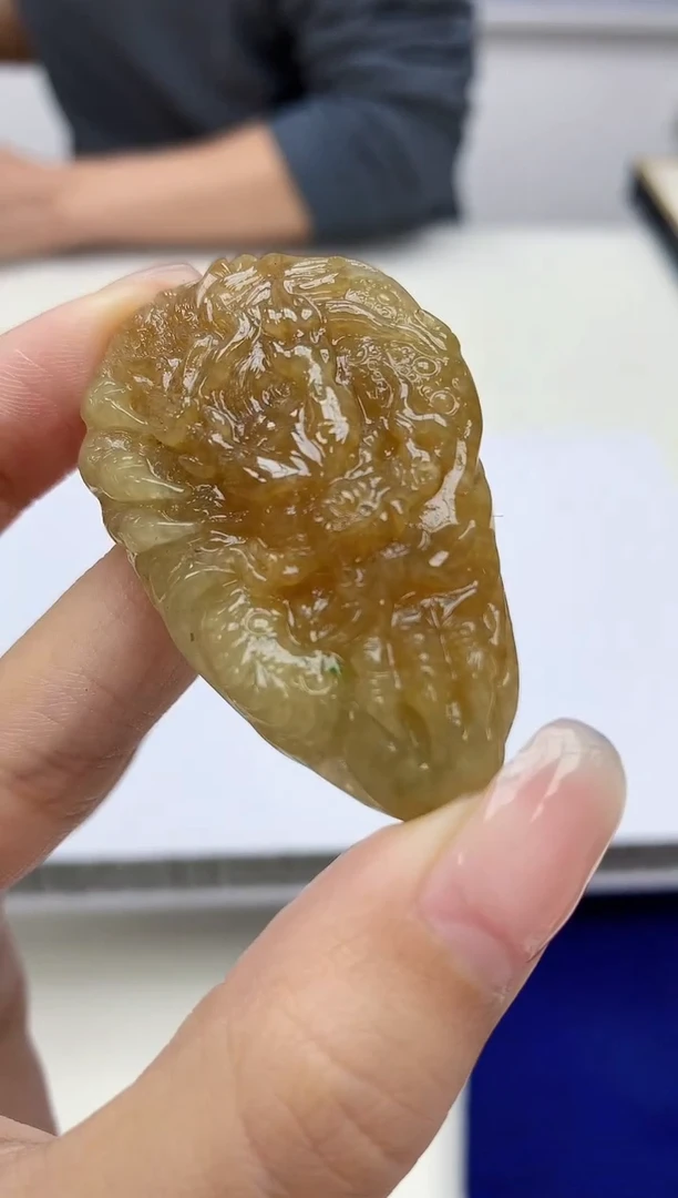 【闪购商品】定制翡翠未镶嵌3916kk-毛货挂件81