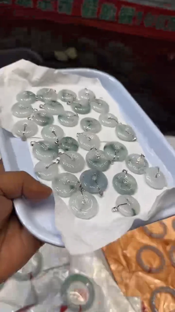 翡翠手镯未镶嵌平安扣挂件随机发一