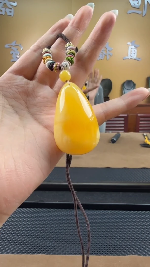 琥珀颈饰未镶嵌挂件