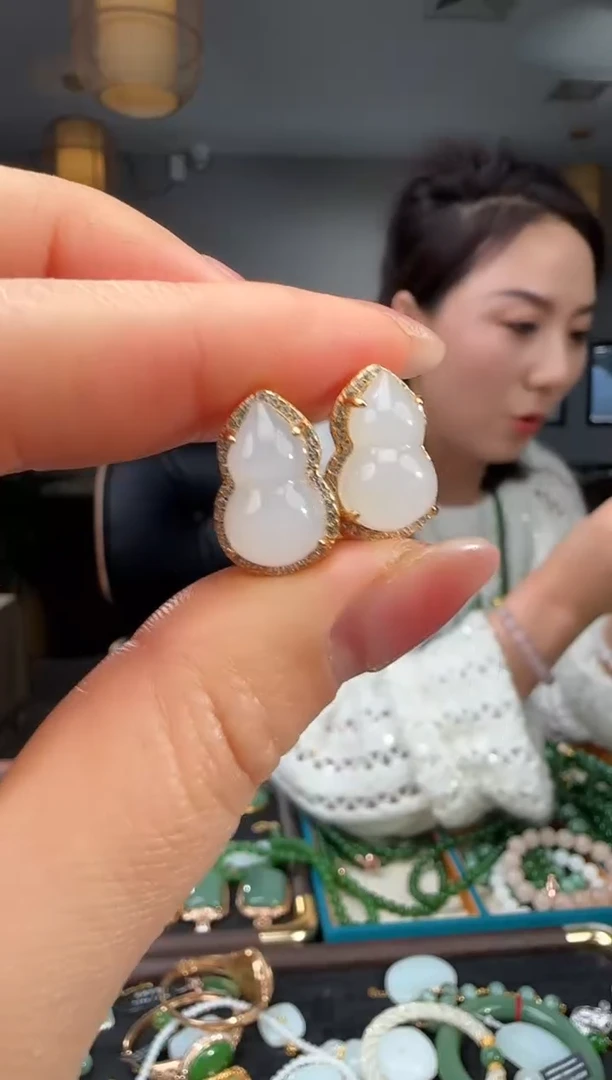 银S925镶嵌和田玉耳饰1