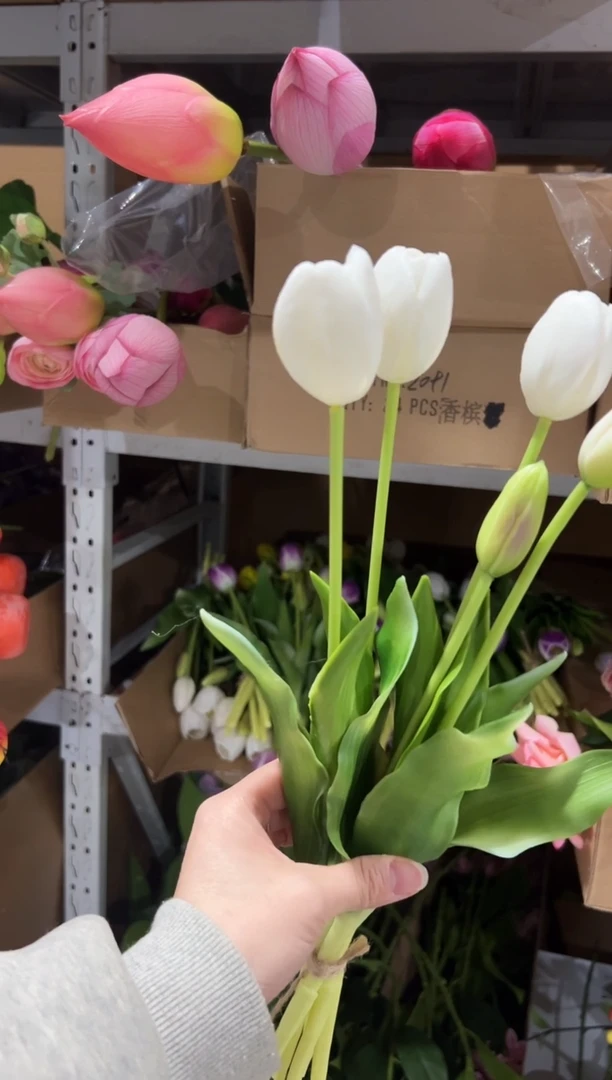 白色硅胶郁金香1把