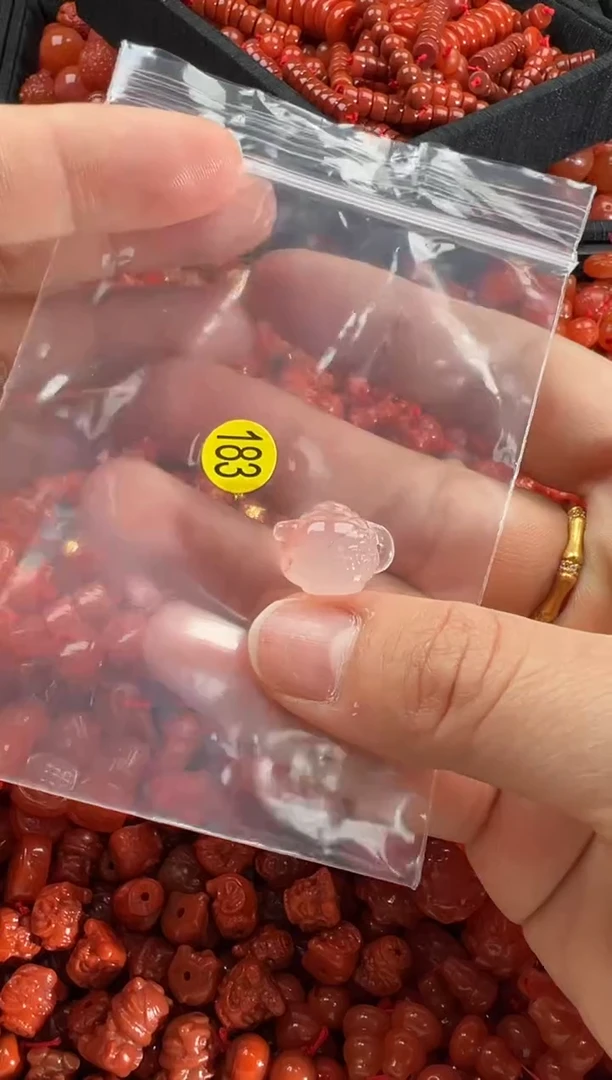 【闪购商品】南红玛瑙颈饰未镶嵌1