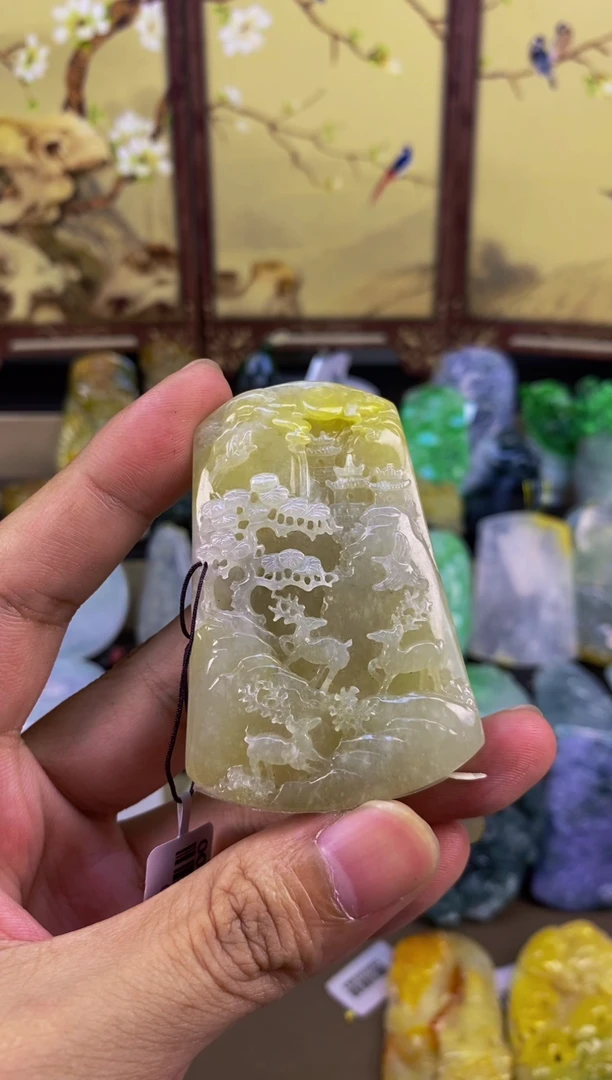 翡翠未镶嵌颈饰大*山水