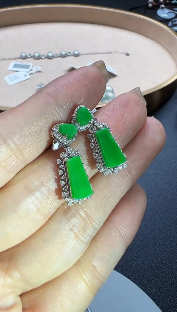 18K金镶嵌翡翠耳饰KYSD1012-002