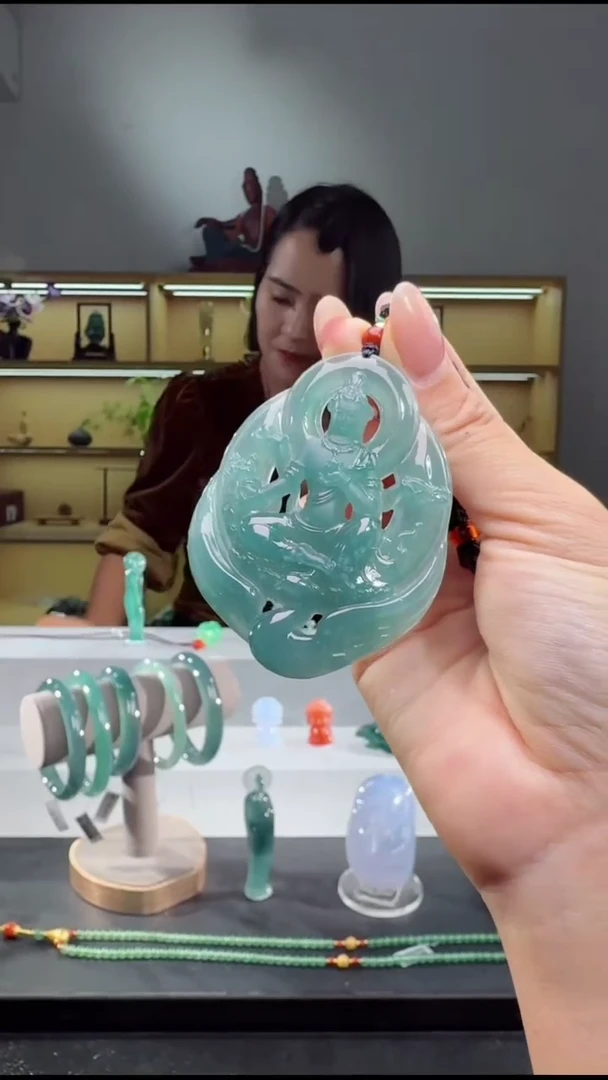 吊坠(不含链)未镶嵌翡翠观音