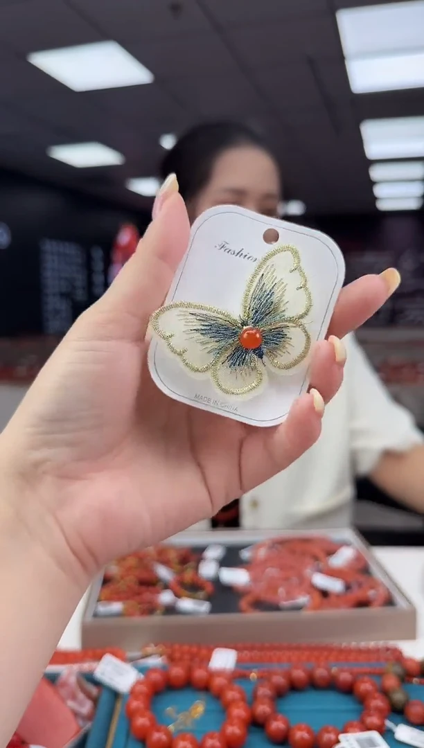 南红玛瑙胸针未镶嵌多样发其一/92200092