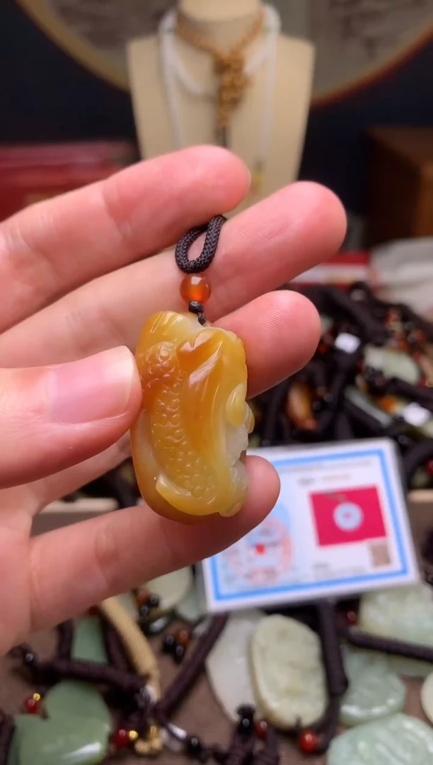 颈饰未镶嵌和田玉新疆料青海料清水和田玉吊坠