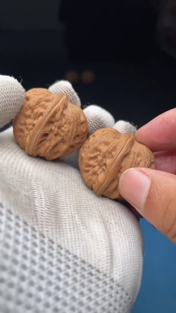 桃核把件a201  元宝35尺