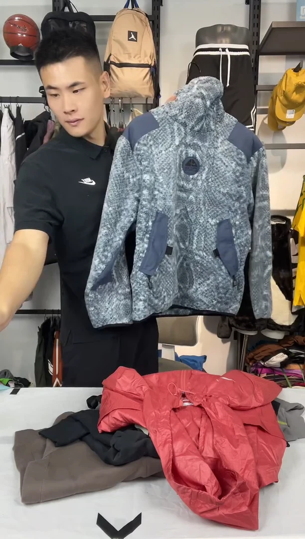 3241 编码 瑕疵修复以直播间为准 尺码s