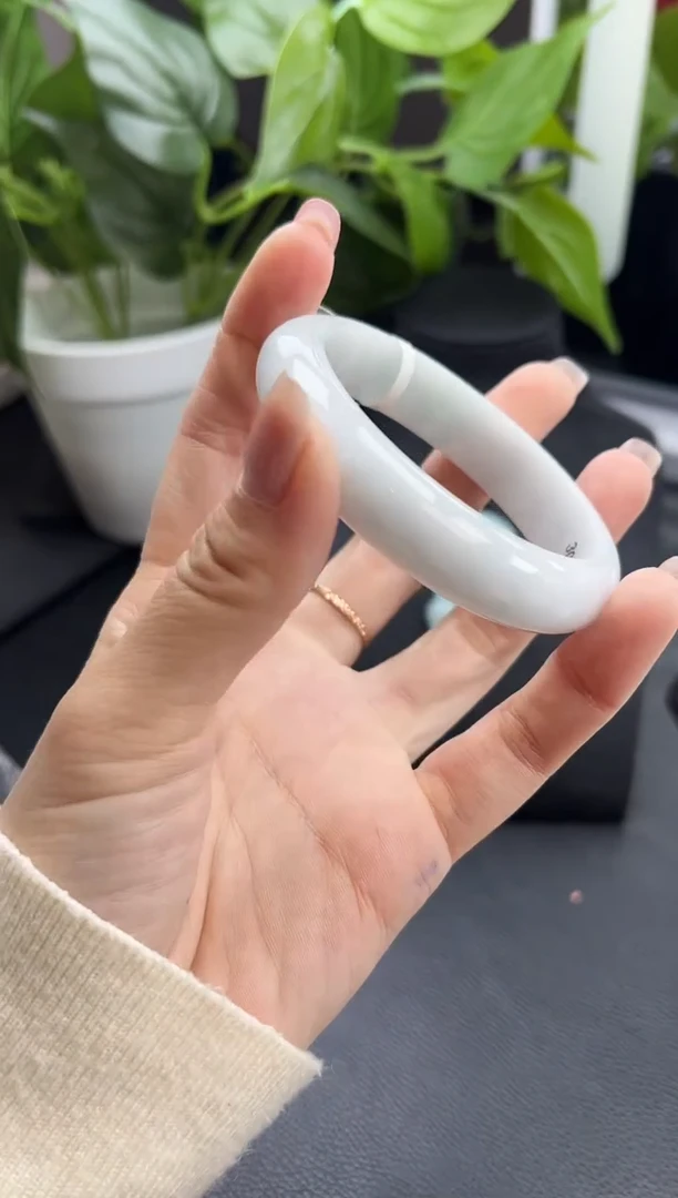 【闪购商品】翡翠手镯未镶嵌手镯58圈口