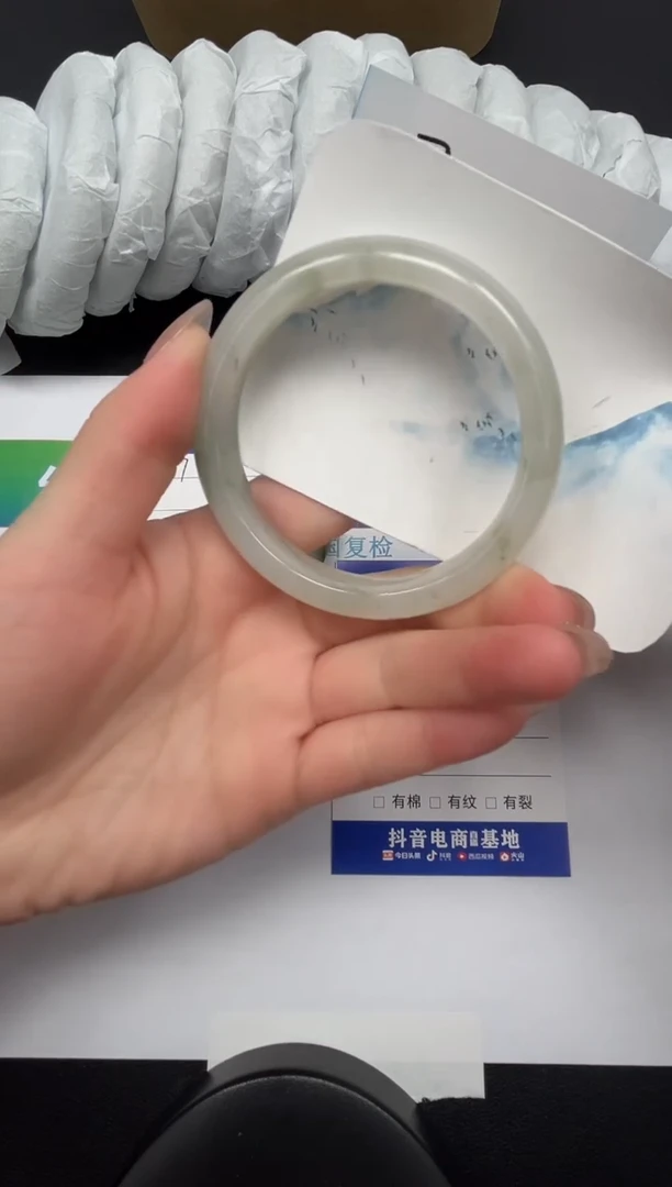 【闪购商品】石英质玉手镯合金38-56.3