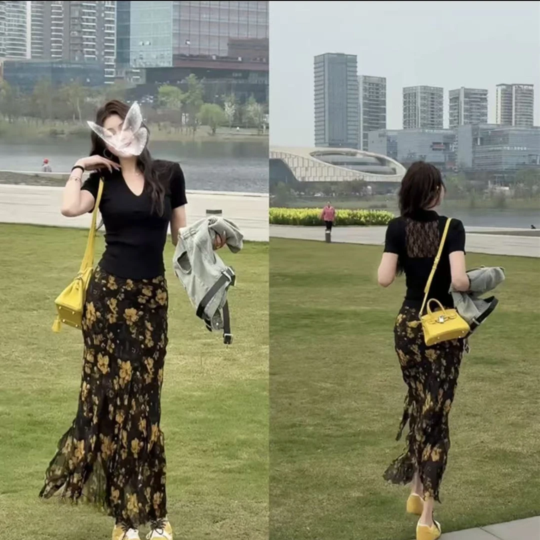 夏季时尚后背蕾丝设计显瘦百搭V领短袖T恤+不规则花裙子套装