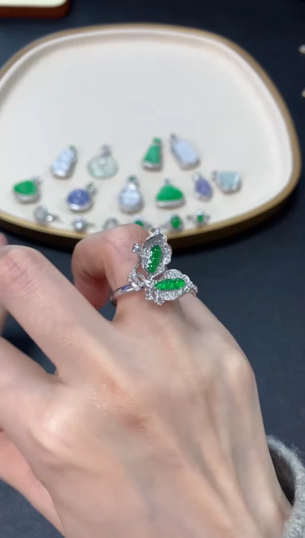 【闪购商品】翡翠戒指18K金镶嵌戒指9800