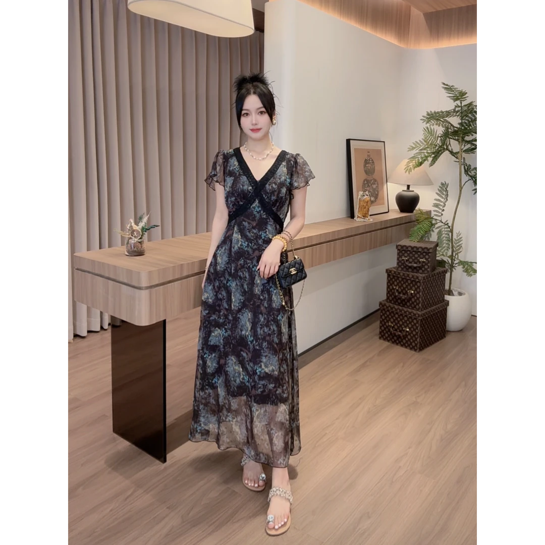 36769 鱼鱼2025夏季新款老钱风气质连衣裙大码女装显瘦长款连衣裙