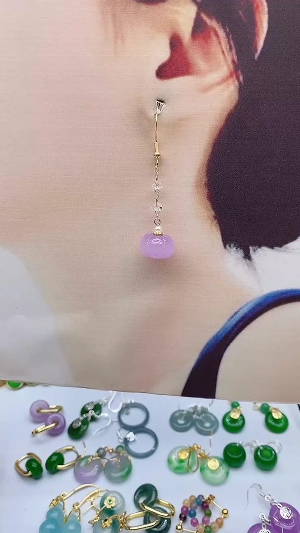 银S925镶嵌石英质玉（天山翠）耳饰951