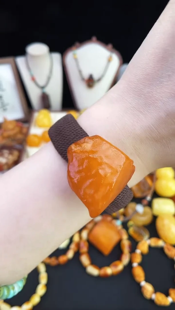 琥珀未镶嵌珠宝奇石柒月