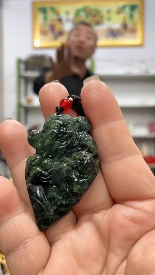 未镶嵌岫玉吊坠