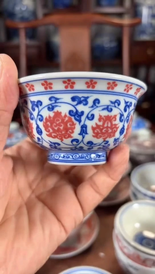 柴窑青花釉里红缠枝莲杯杯