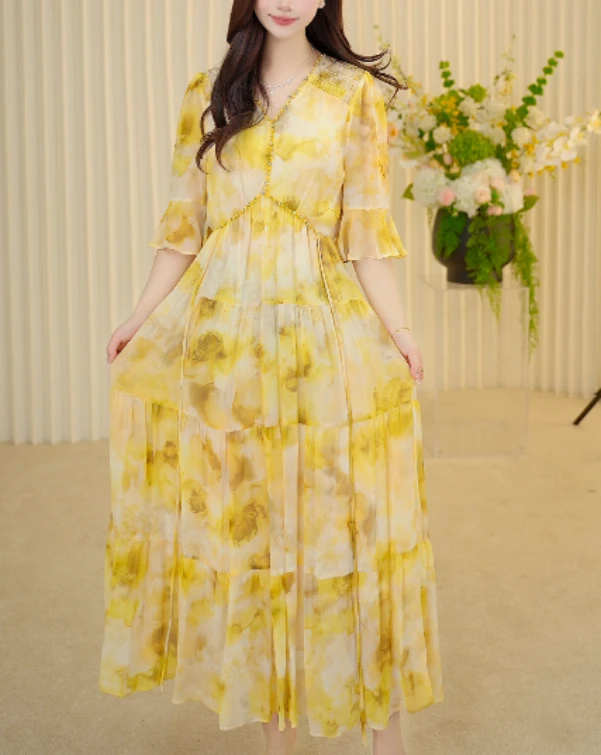 2025夏季新款收腰显瘦长款砖石领口气质碎花连衣裙黄色K25A-9591